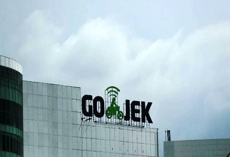 Gojek and Deliveroo Commence Long Term Partnership for enhancing Singapore Consumer Experience