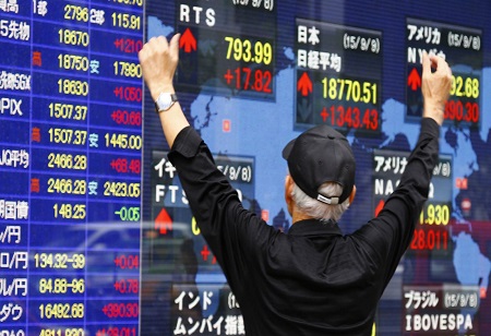 Asian Stock Markets Rebound as Bargain-Buyers dive in