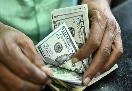 Bangladesh Bankers Increase Dollar Purchase Rate for Exporters to Tk 107.5