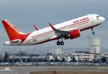 Singapore Airlines Acquires Stake Worth 25% in Air India Post Air India-Vistara Merger